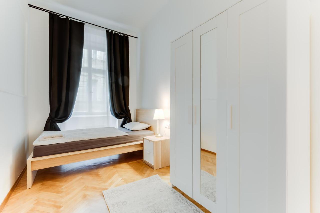 Lovely Apartments Heart Of Prague Exterior photo